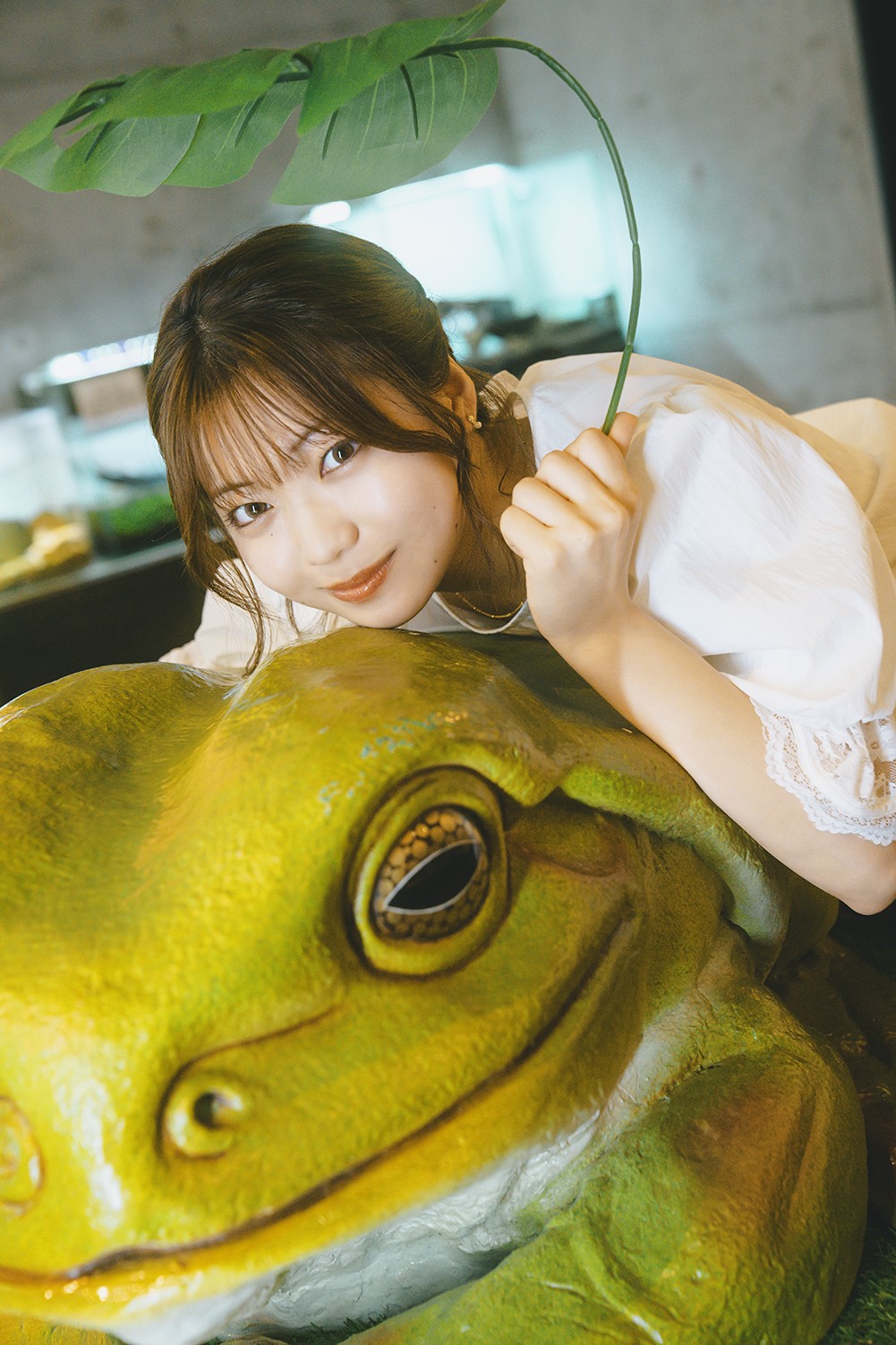 アンジュルム川名凜、1stフォトブック『ケロちゃん カエル大好きノート』刊行