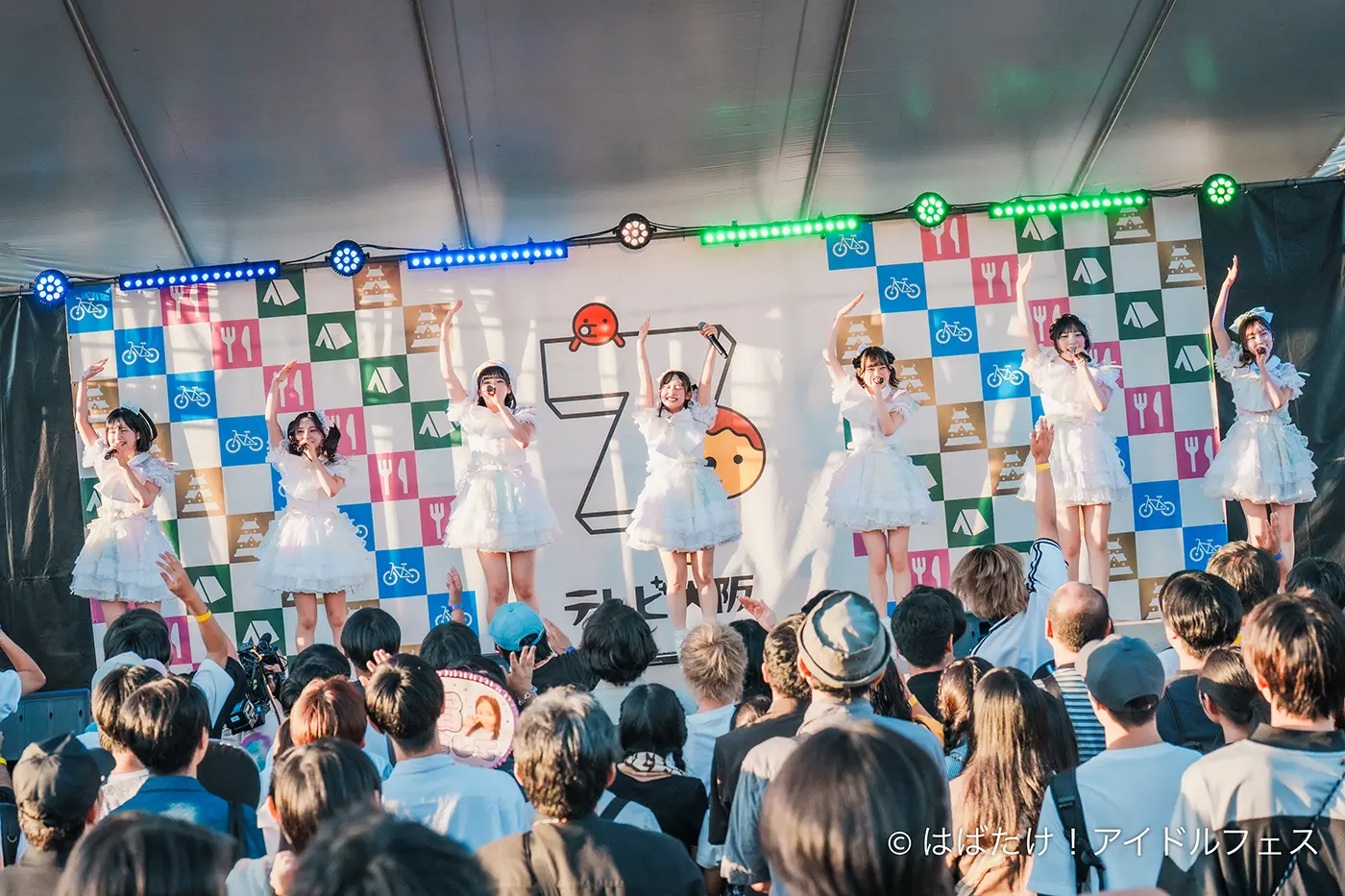 テレビ大阪の『はばたけ！アイドルフェス秋の陣』が2日間で1,000人超来場、KAWAII LAB. MATESが大阪初ライブ