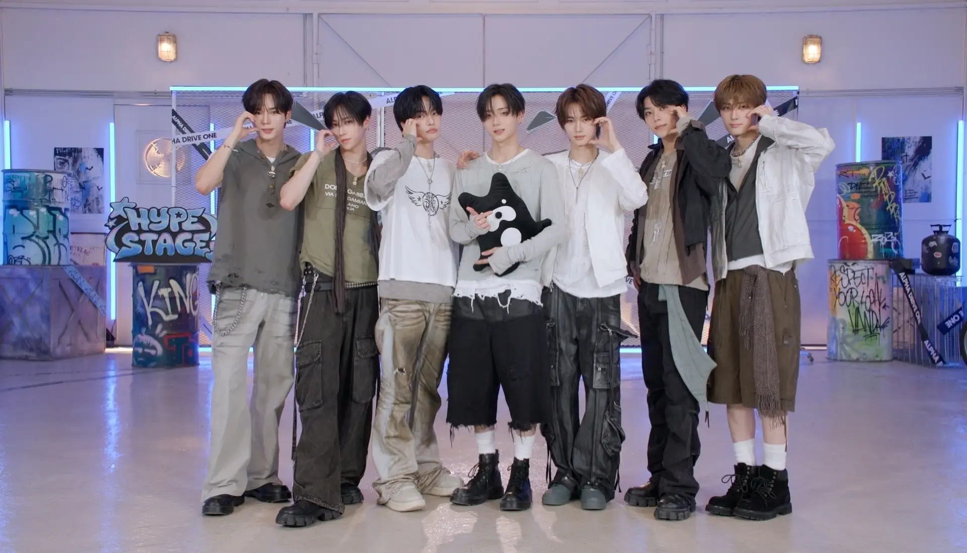 ABEMA×SLLが制作、ファン参加型K-POP番組『HYPE STAGE』9/11放送 初回はALPHA DRIVE ONE