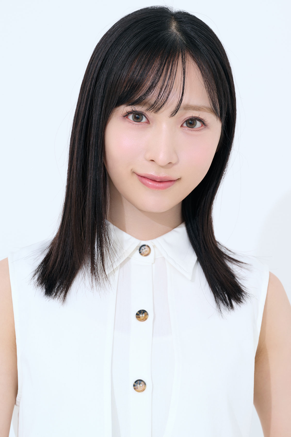 小栗有以、2027年カレンダー発売　自然体の6シーンを収録／発売記念お渡し会も