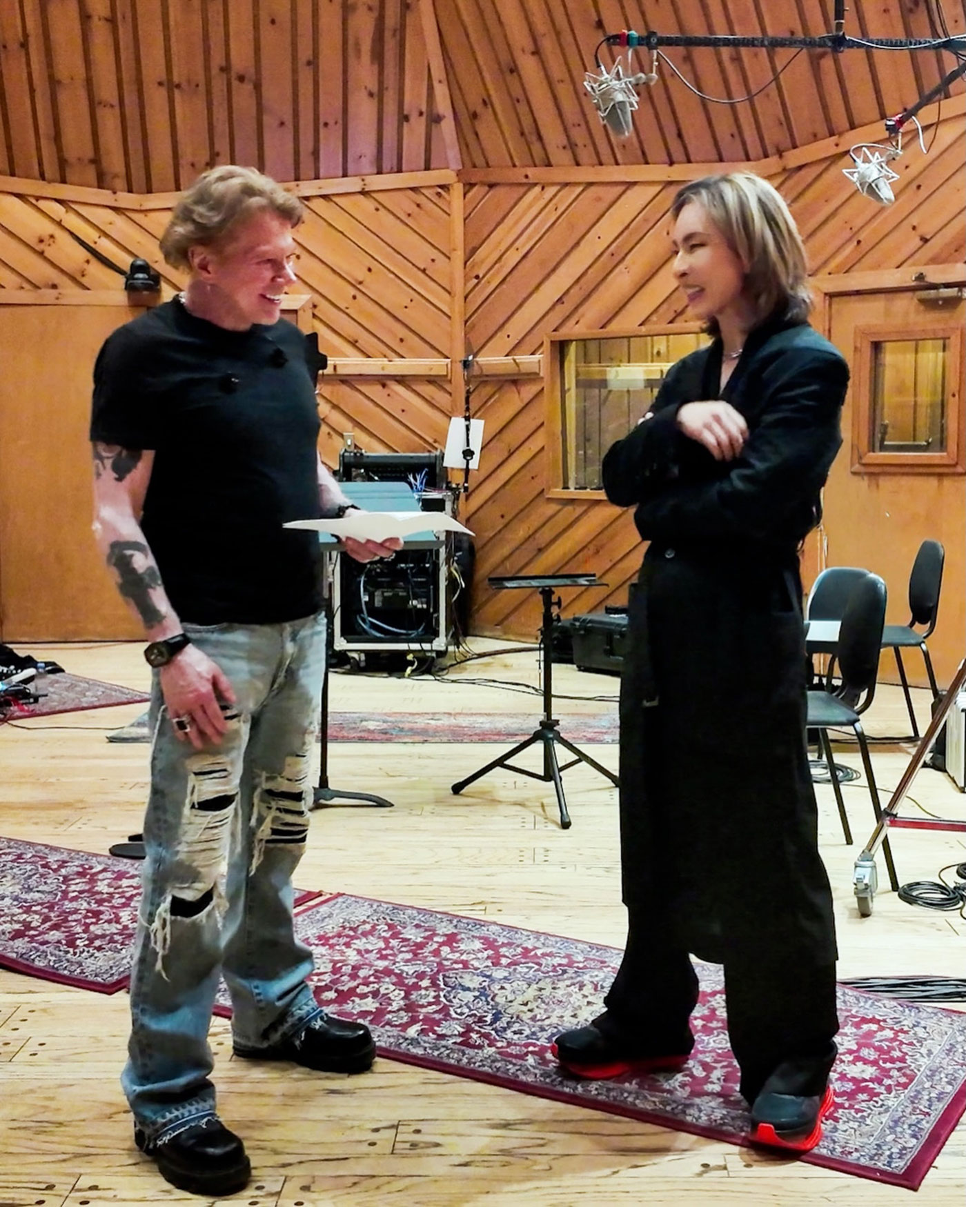 YOSHIKI、1か月で日米両国を受賞　Axl RoseとNYで「Red Swan」英語版をリハーサル
